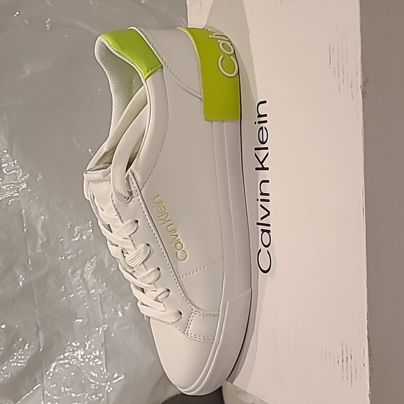 Calvin Klein Women size 10 white/green - Picture 1 of 7